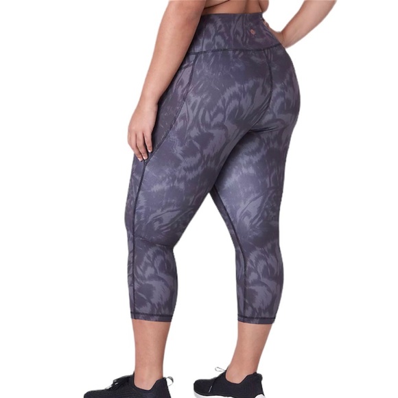 Lane Bryant Women’s Plus Size LIVI High-Rise LIVI Soft Capri Legging 1X 2X 3X 4X - Picture 8 of 14